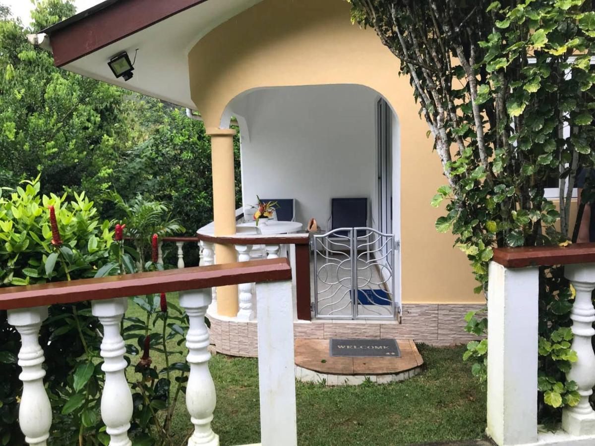Tropical Garden Self Catering Victoria Exterior foto