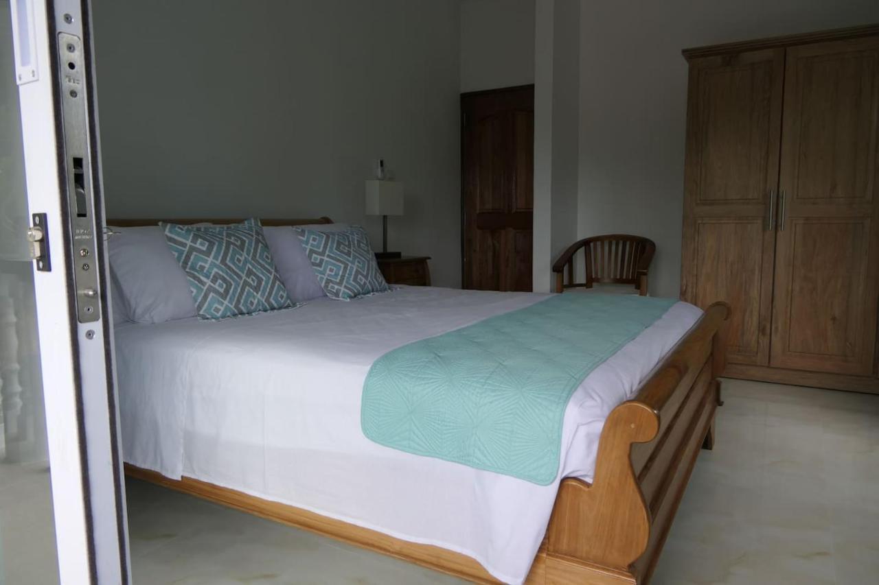 Tropical Garden Self Catering Victoria Exterior foto
